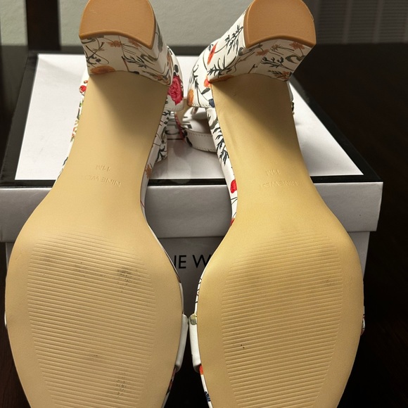 Nine West Sandal - Picture 2 of 6